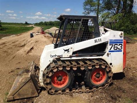 bobcat 763 skidsteer squealing